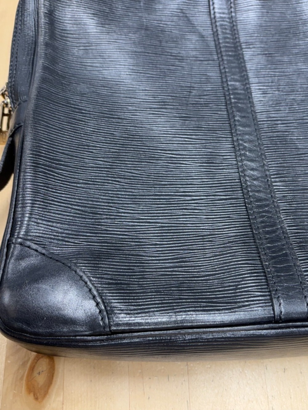 Vintage 1980’s Louis Vuitton Briefcase Epi Leather Black - Picture 4 of 15
